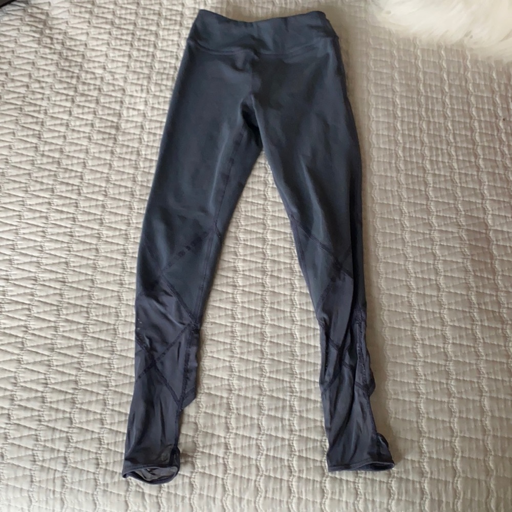 The best light gray Zella leggings.